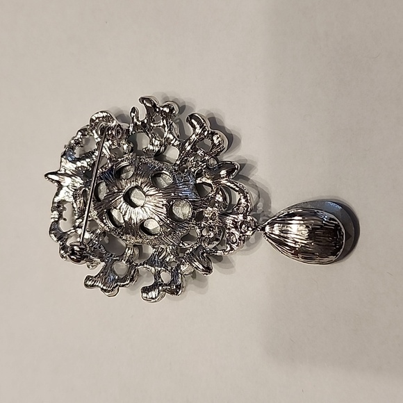 Brooch - Picture 2 of 2
